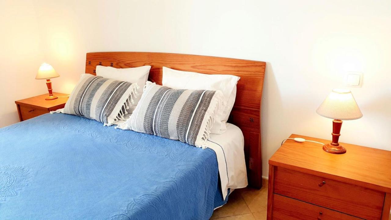 Quarteira Beach Vacation: 2Br Steps To The Sand Kültér fotó