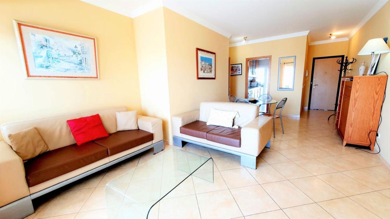 Quarteira Beach Vacation: 2Br Steps To The Sand Kültér fotó