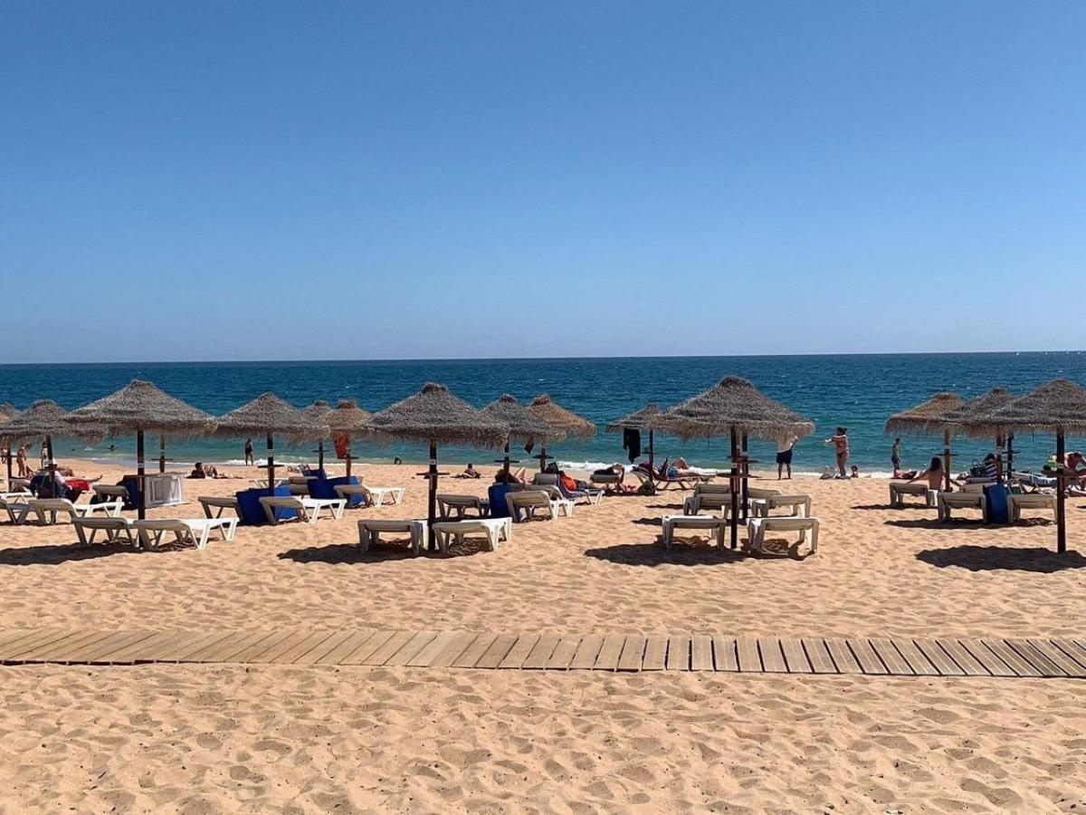 Quarteira Beach Vacation: 2Br Steps To The Sand Kültér fotó